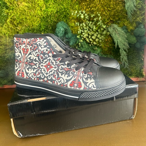 ♥️ Size 9 - High Top Mediterranean Red Tile Design - Picture 11 of 12
